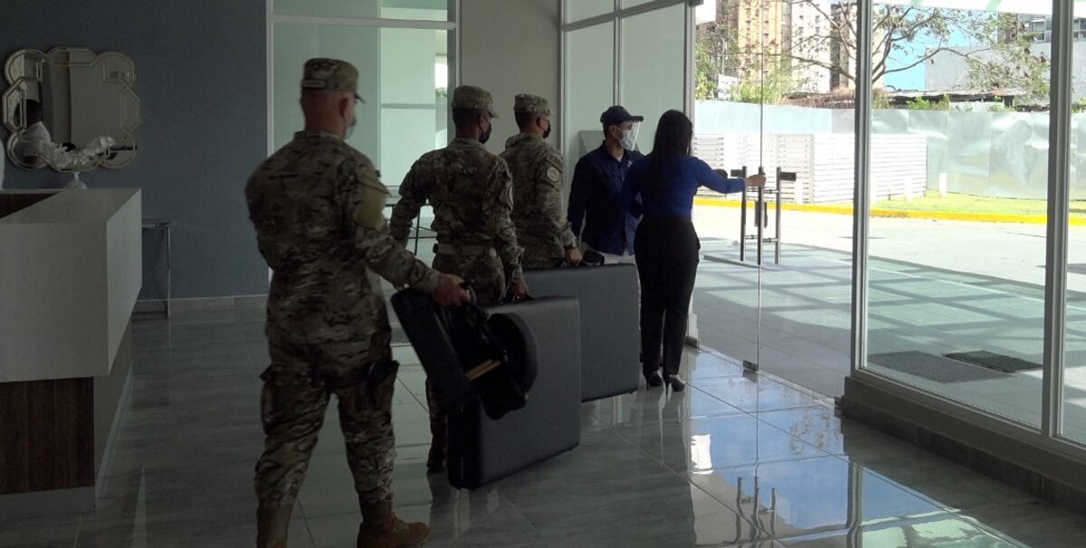 Les cayó la policía. Desmantelan estética clandestina en Betania