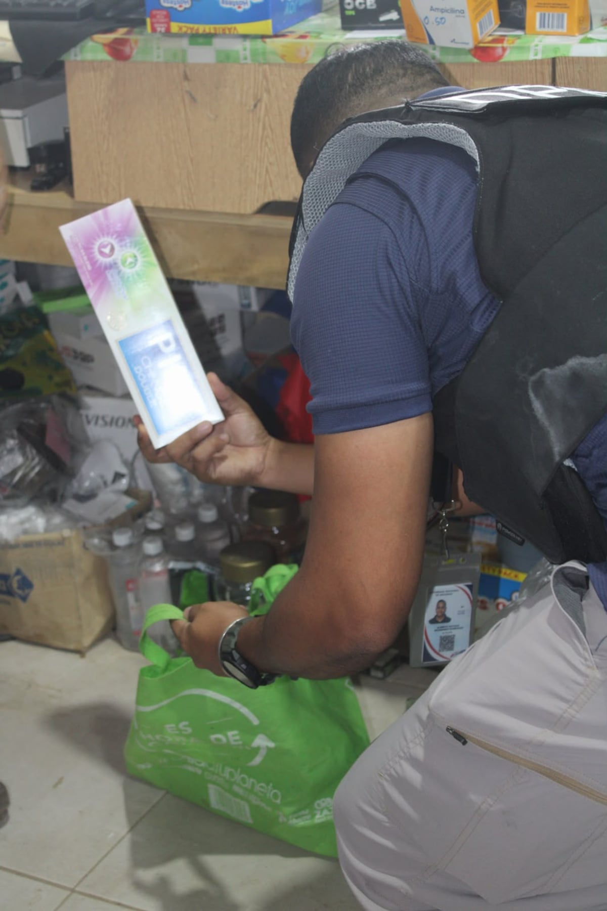 Aduanas decomisa cigarrillos y productos falsificados en allanamiento en Ocú, Herrera