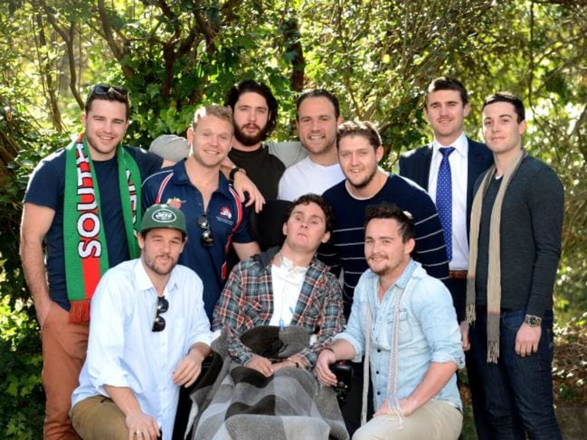 Jugador de rugby muere tras 8 años de inmovilidad por comerse una babosa