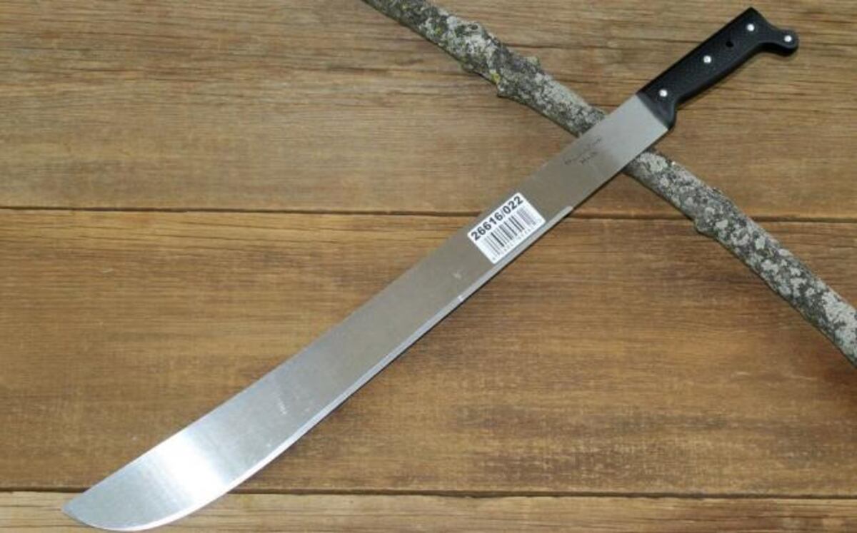 Nieto ataca a su abuela a machetazos en Las Mañanitas 