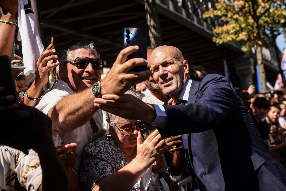 Zidane inicia una nueva era con Francia hasta 2030