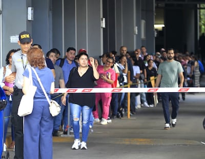 Filas eternas en Migración: piden ampliar plazo para cambio de residencia