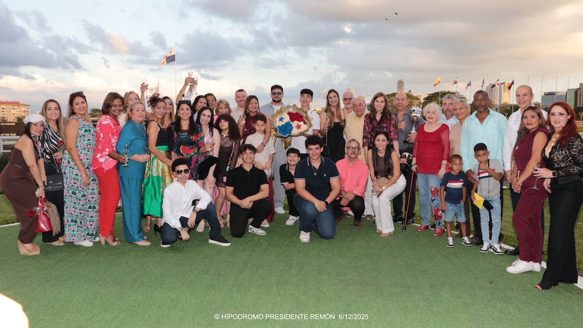 Signature Dame domina Clásico Día de las Madres en el Hipódromo Presidente Remón