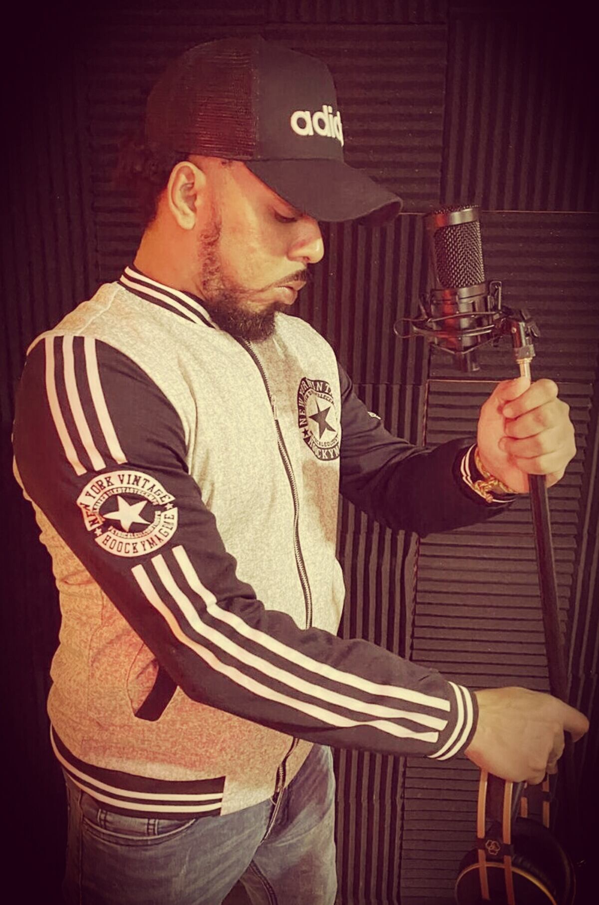 El Tobe regresa a la música y cambia su nombre artístico a: ‘Ras The First’