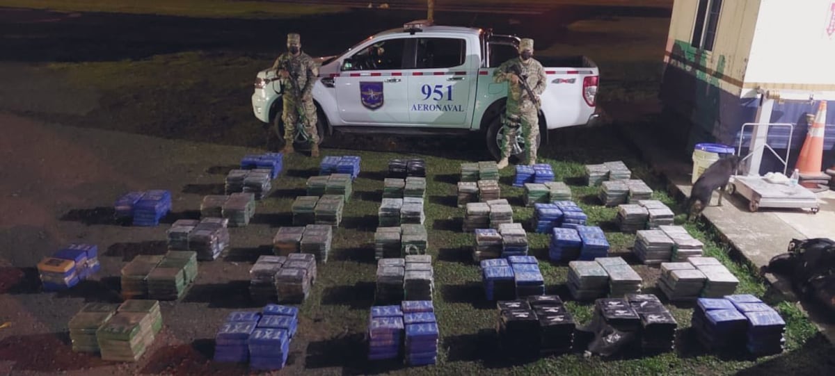 Decomisan 940 paquetes de droga en Bocas del Toro