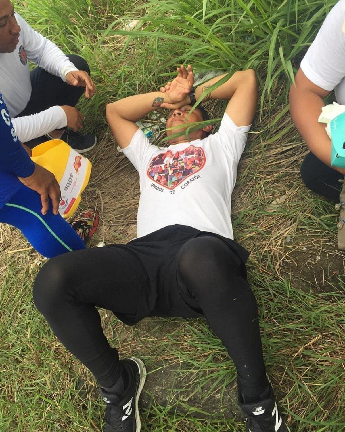 Luis Casís se desmaya en su recorrido con la alcancía 