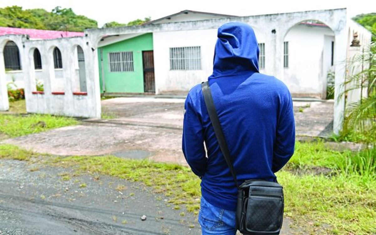 CHARCO DE SANGRE. Madre encuentra a su primogénito apuñalado en Alcalde Díaz