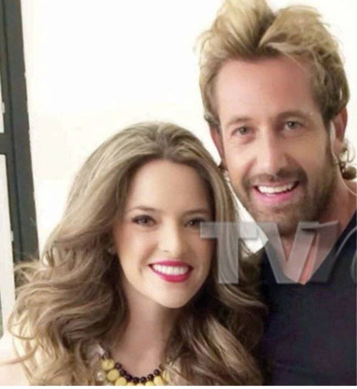 ¡TREMENDO! Le sale amante y dos hijos fuera del matrimonio al actor Gabriel Soto