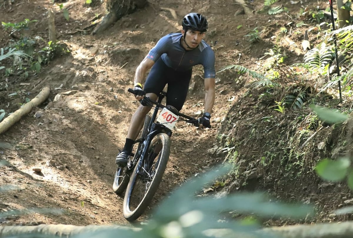 Yelko Gómez también lleva alegrías al pueblo chiricano