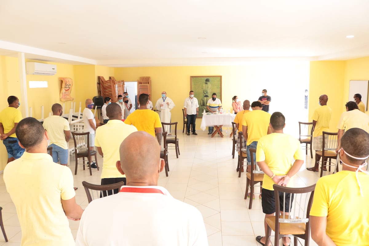 Culminación de curso bíblico les da una nueva oportunidad a privados de libertad