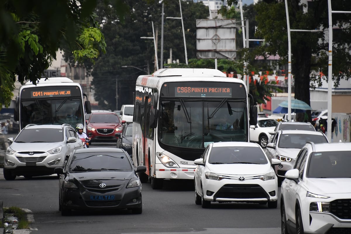 MOP arranca estudios para ampliar carriles exclusivos de Mi Bus en vía España