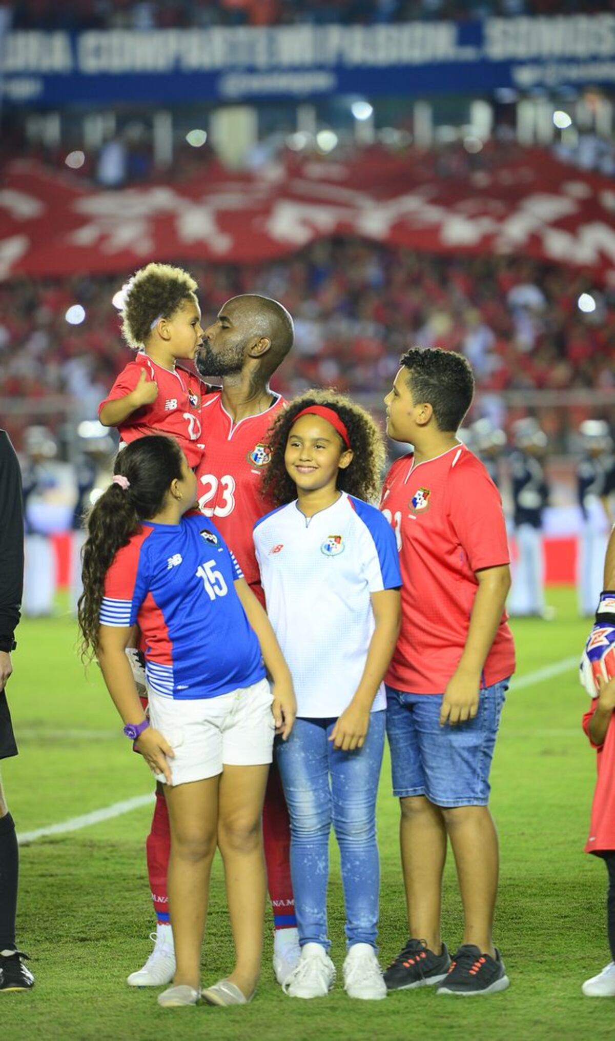 Su último partido. Entre lágrimas se despidió el 'Capi' Baloy