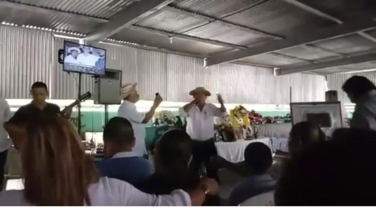 Con cantadera fue sepelio de folclorista en Jardín de baile Orgullo Santeño
