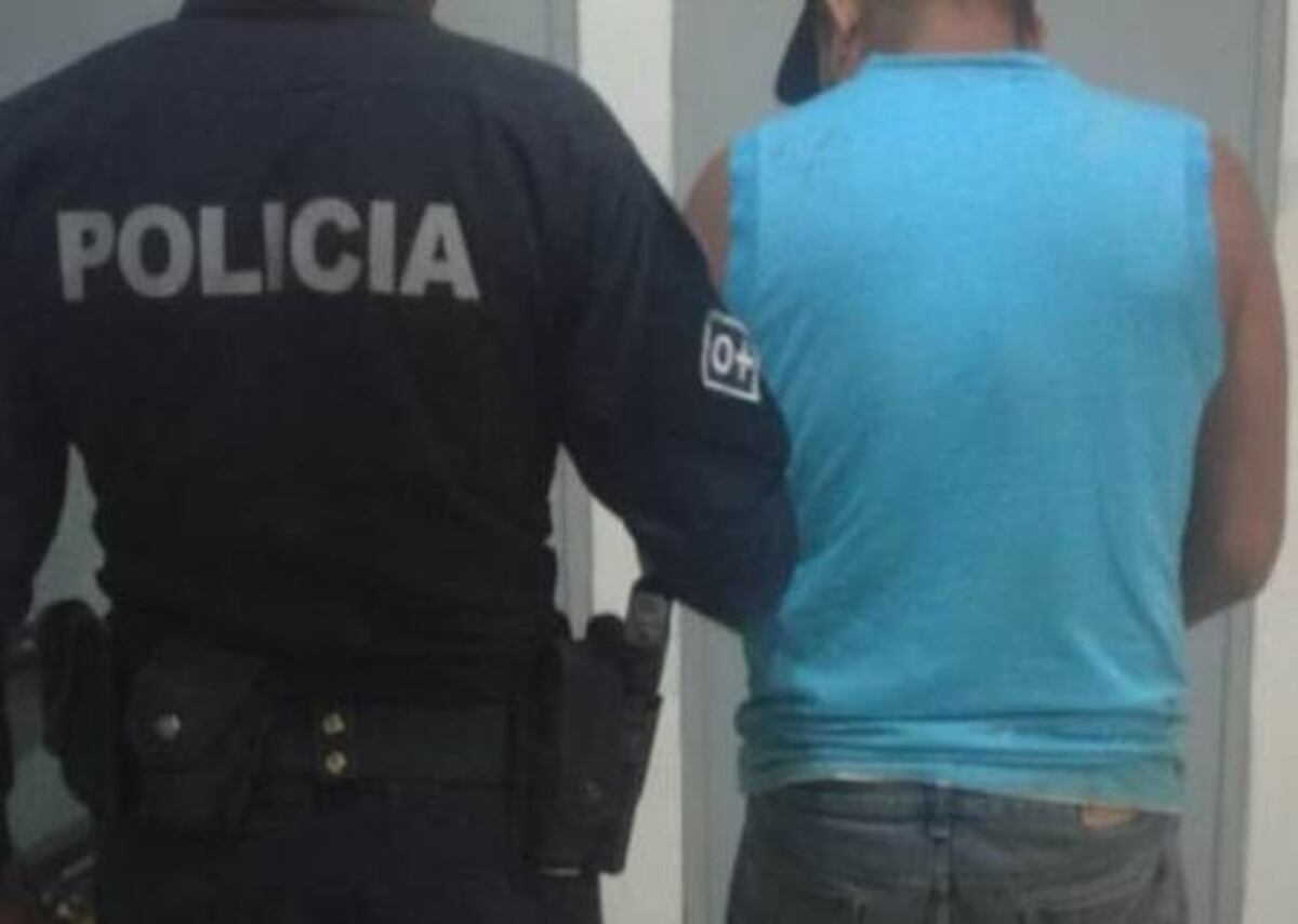 Los asaltan cerca a la Gran Estación y les obligan a sacar plata de cajeros