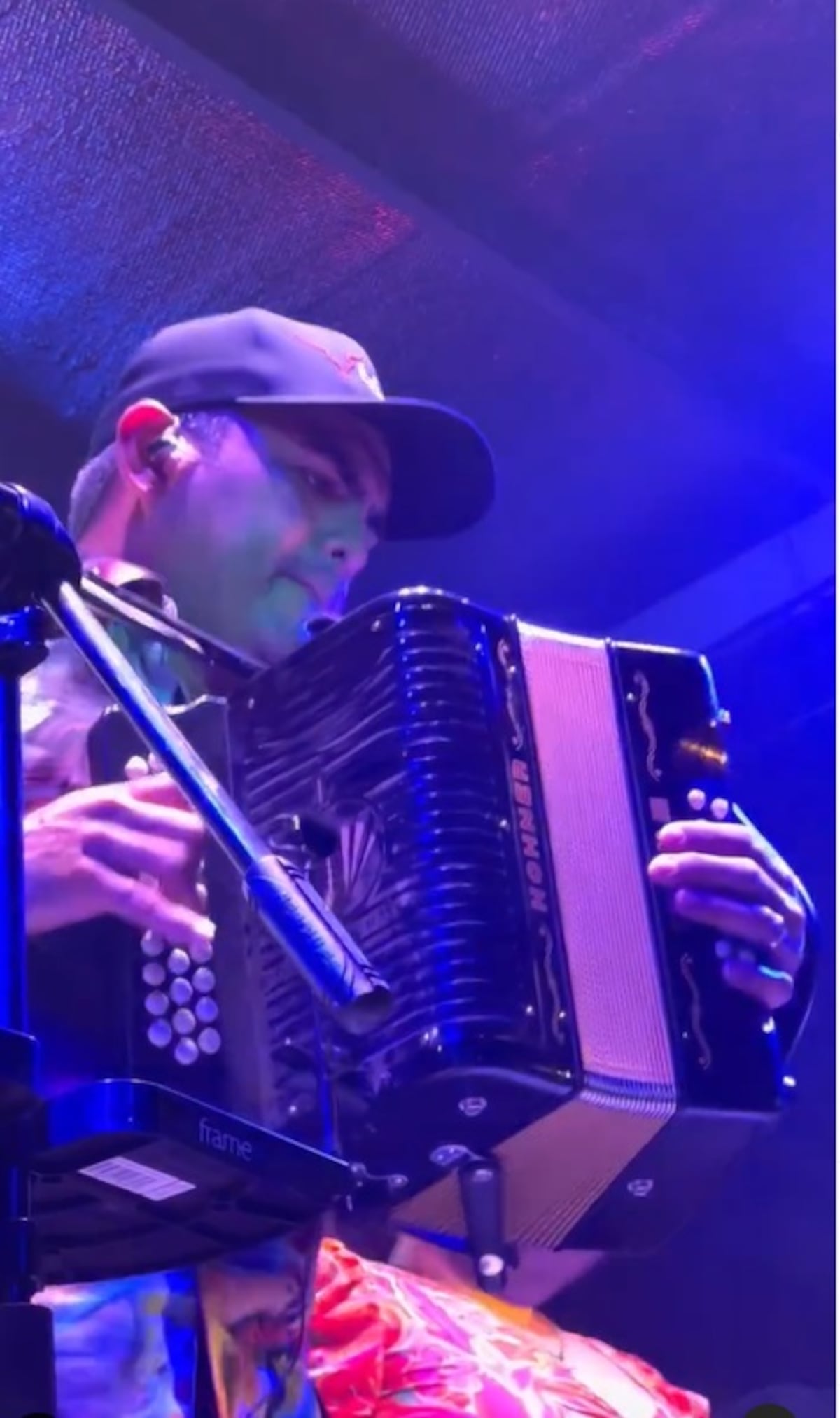 Jhonathan Chávez se retira de mano a mano con Alejandro Torres. Se bajó de la tarima y explica por qué. Video