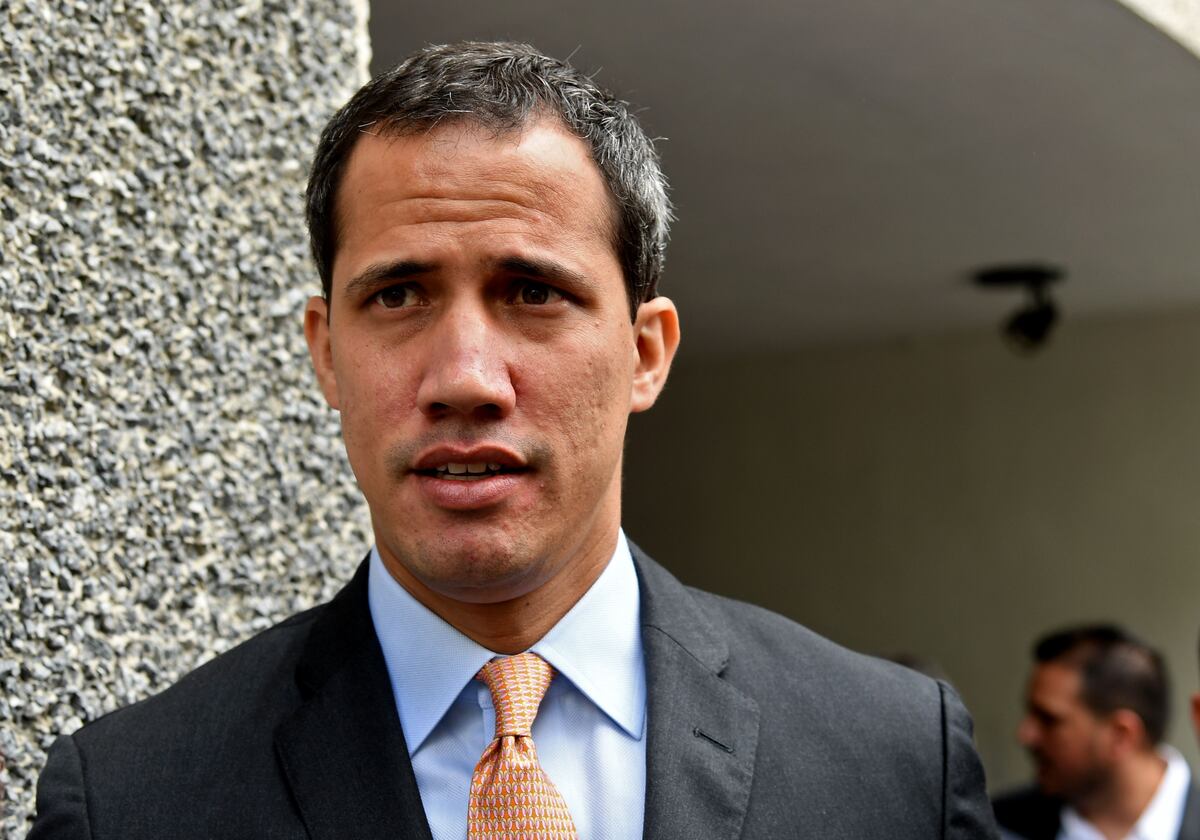 Guaidó: De nada sirve la represión cuando prevalece el hambre