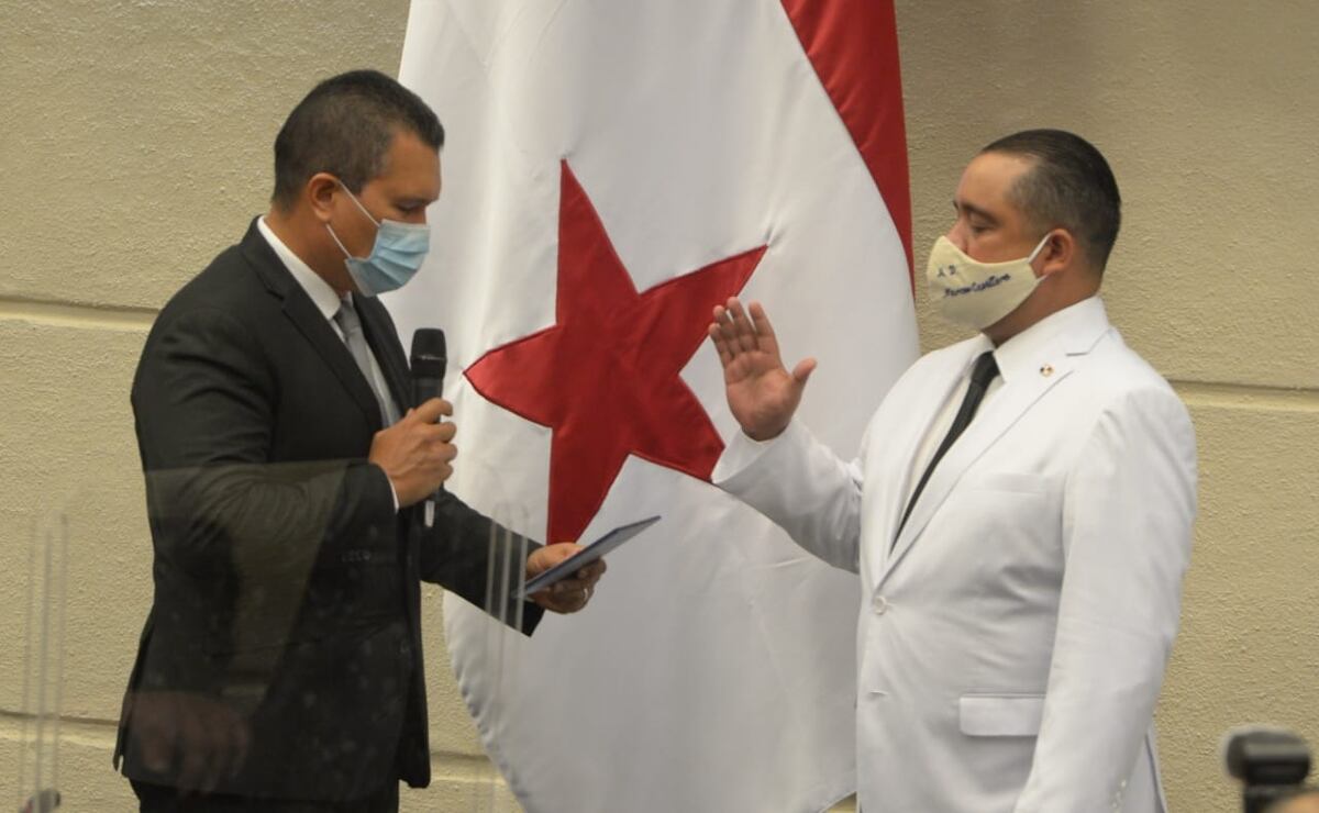 Con la mayoría de los votos, Marcos Castillero es reelecto como presidente de la Asamblea Nacional