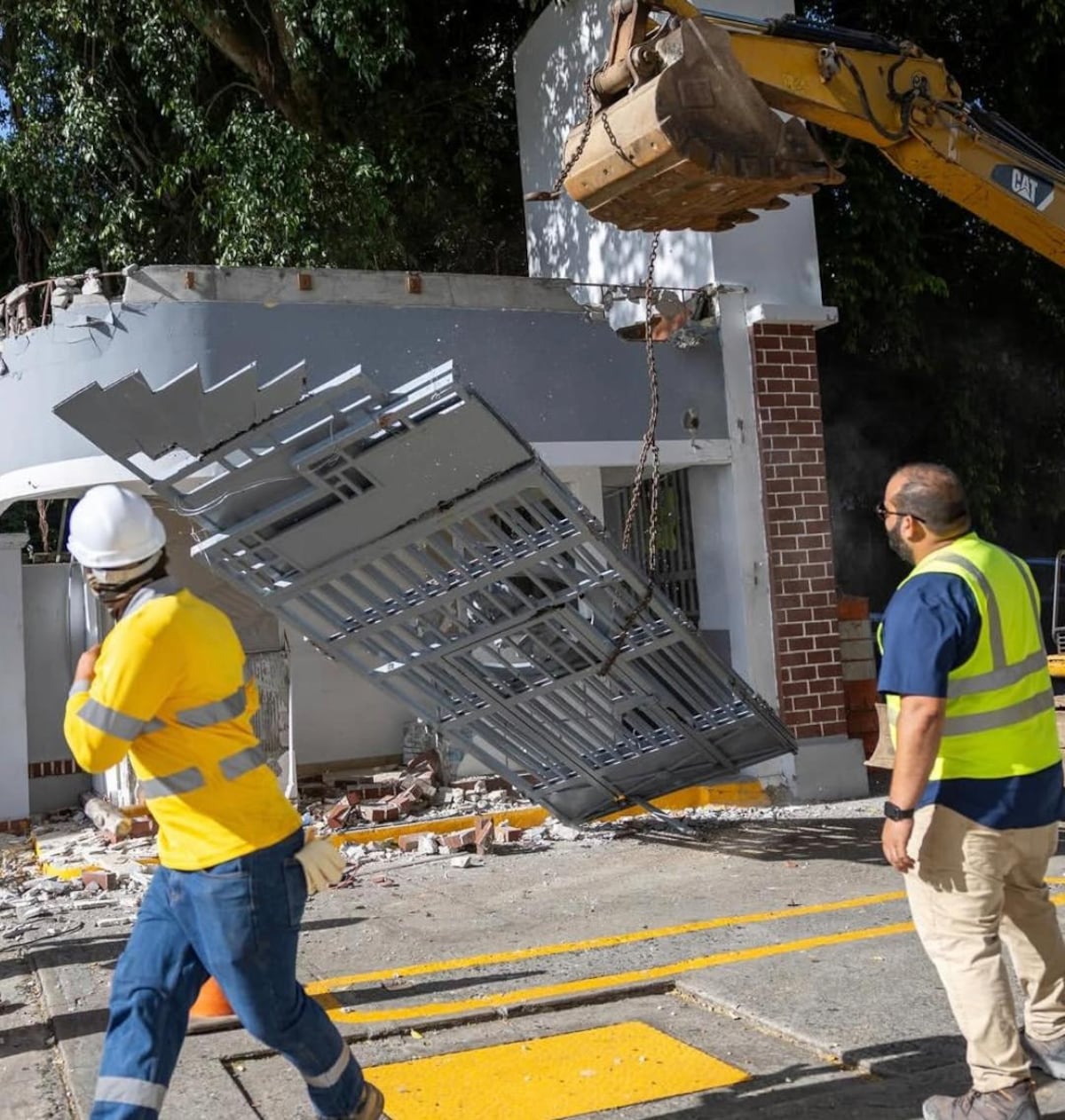 ‘La autoridad competente soy yo con la Policía’, dice Serena Vamvas en intercambio tras demolición en Coco Parque + VIDEO