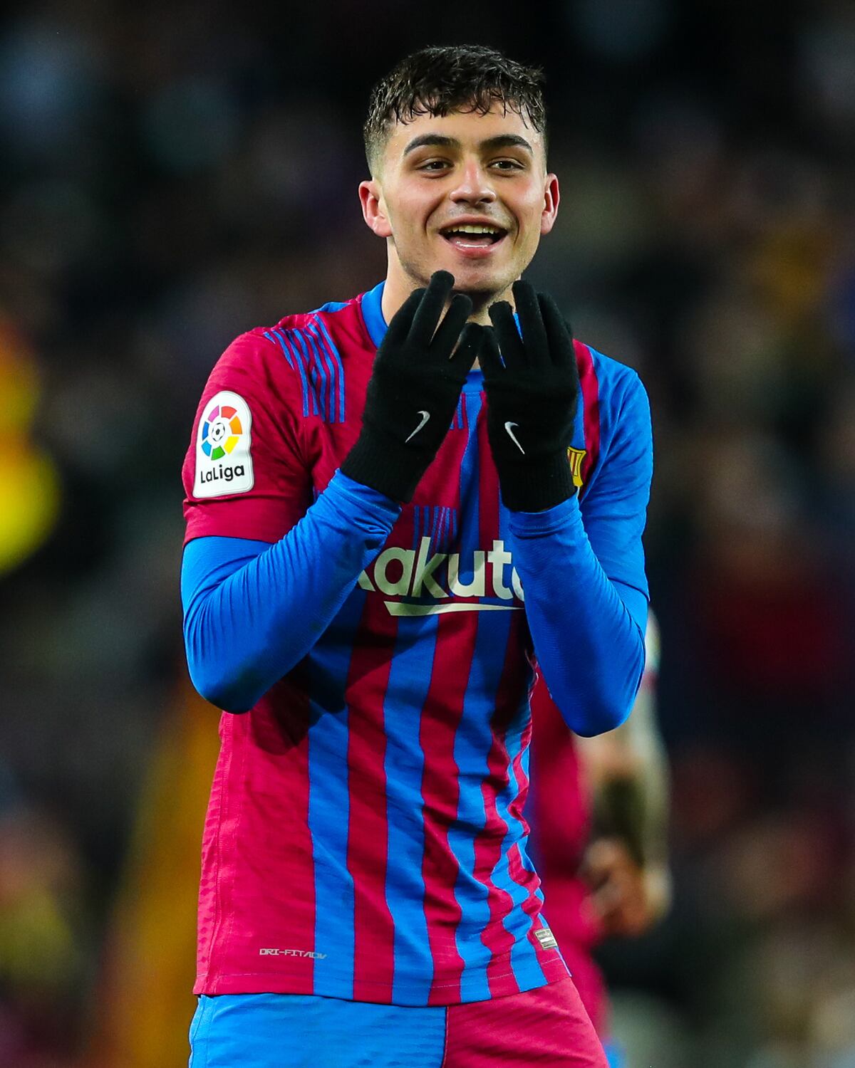 La ilusión sigue y el FC Barcelona ya es segundo en España tras vencer por 1-0 al Sevilla