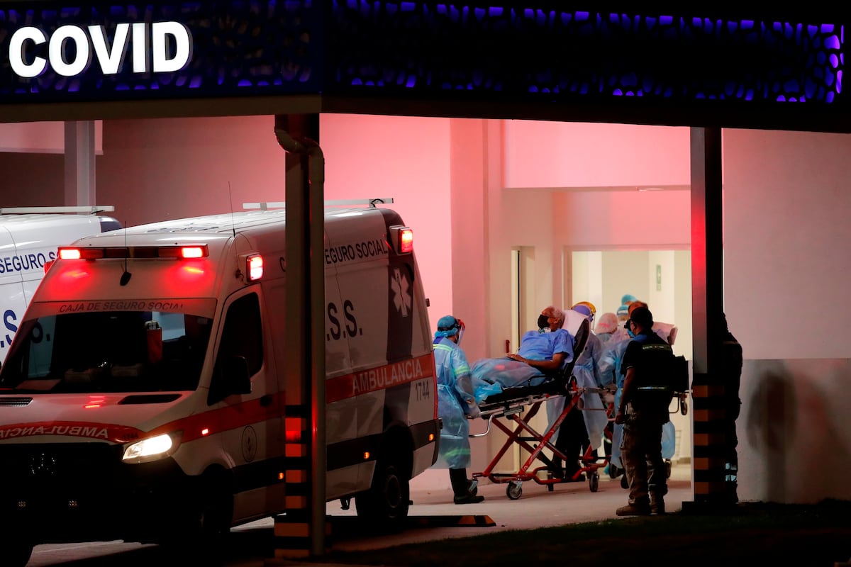 Aumentan pacientes en Unidad de Cuidados Intensivos. Reportan 10 mil 629 nuevos contagios de covid-19