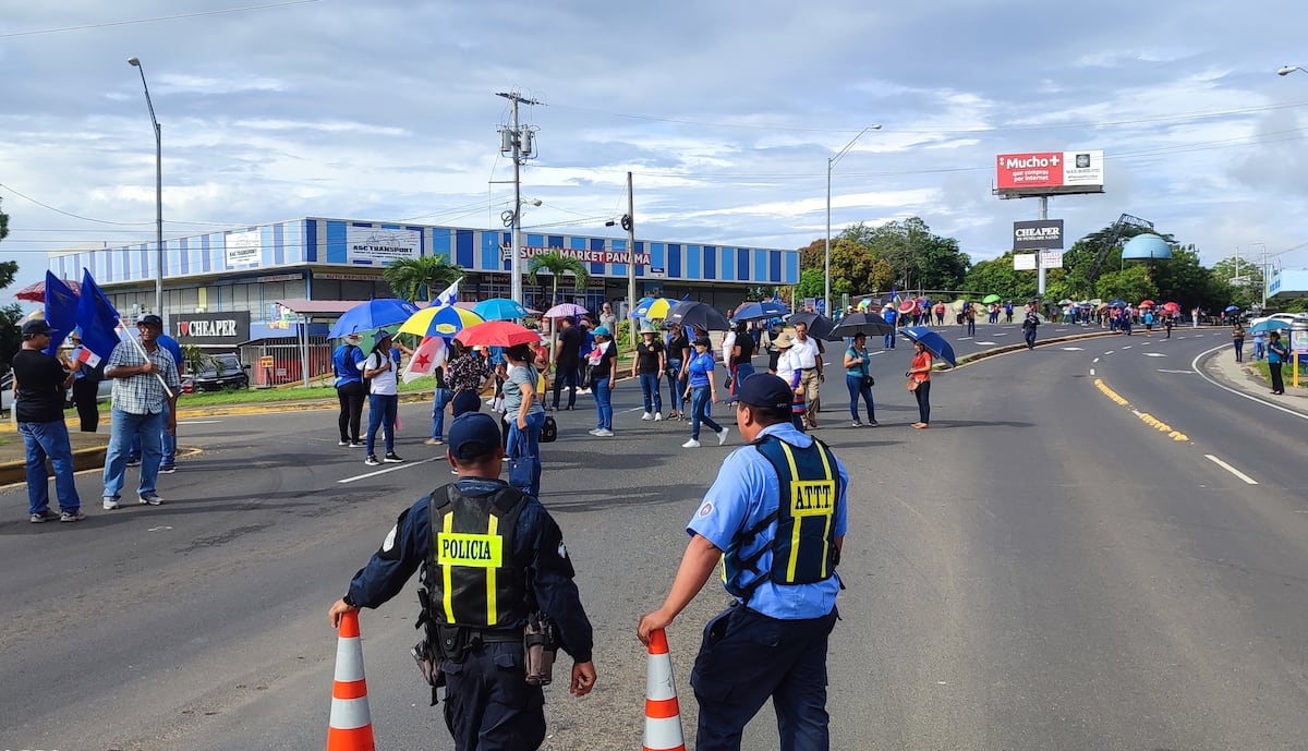 Asociación de Profesores: ‘La huelga sigue’