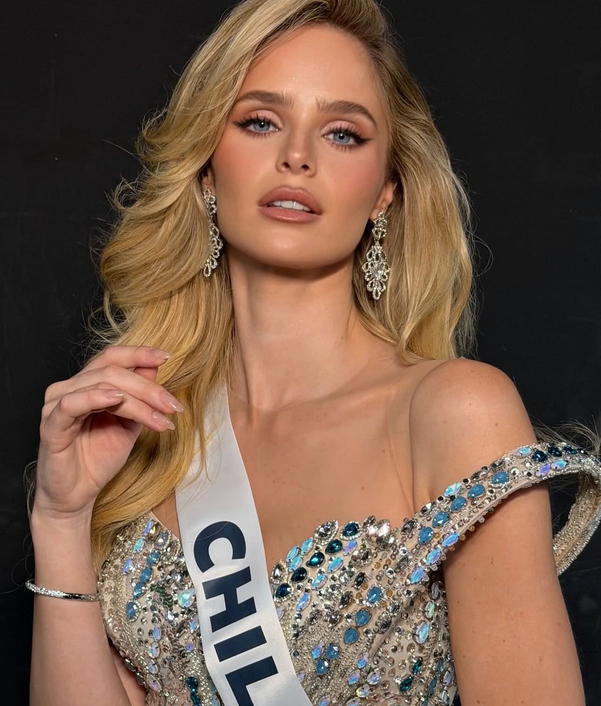 Miss Universo Chile envuelta en polémica tras vídeo viral: Maquillista se disculpa