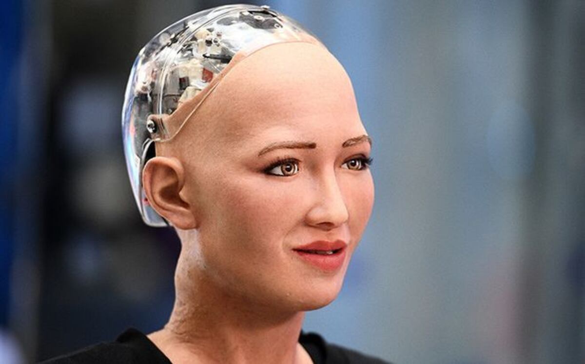 Robot que amenaza a la humanidad muere cuando se le pregunta por la corrupción