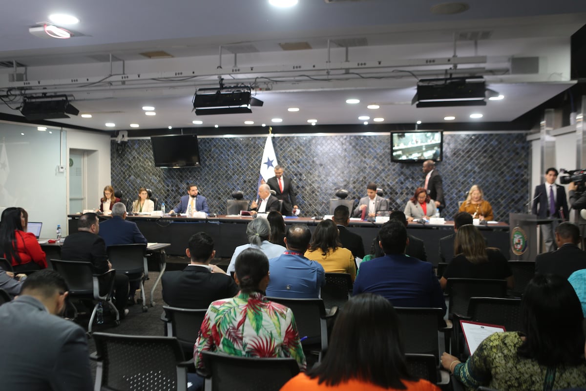 Asamblea abre convocatoria para Defensor del Pueblo 2026-2031