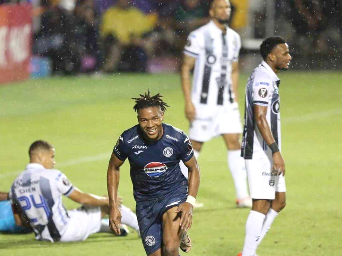  El Tauro cae por goleada ante Motagua en la Copa Centroamericana