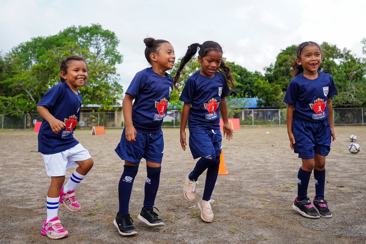 Futuras estrellas del fútbol femenino brillan en el Festival de Fútbol Femenino