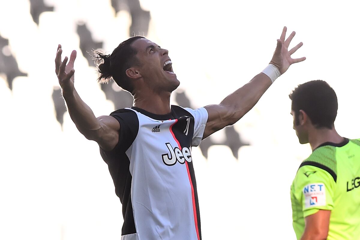 Ronaldo anota un golazo y Juventus aplasta al Torino en Italia. Video