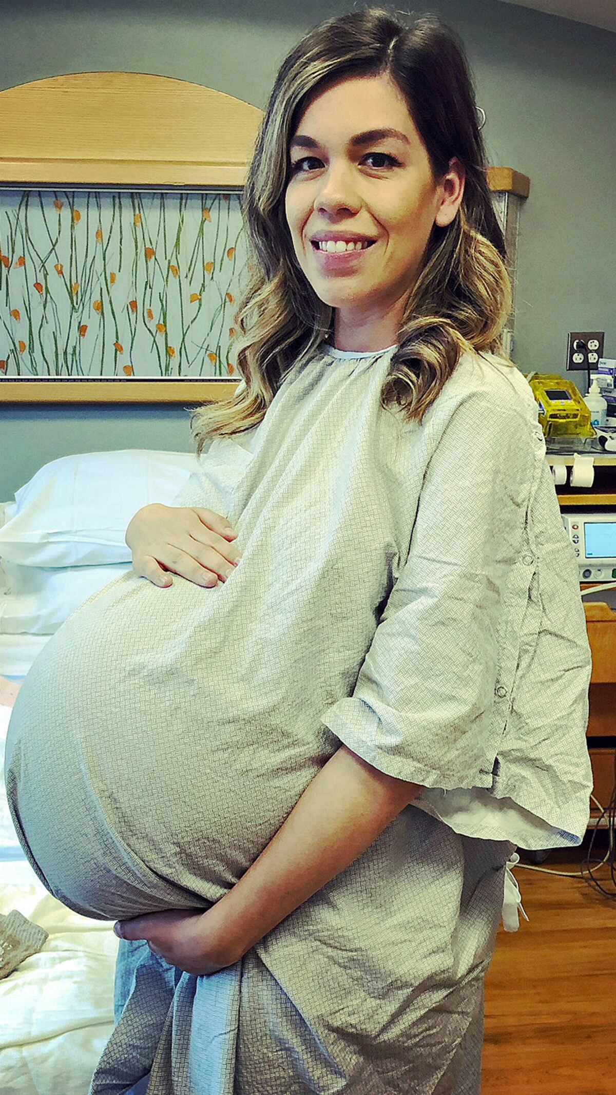 Estos cuatrillizos son un 'milagro' que está llenando el Internet de esperanza 