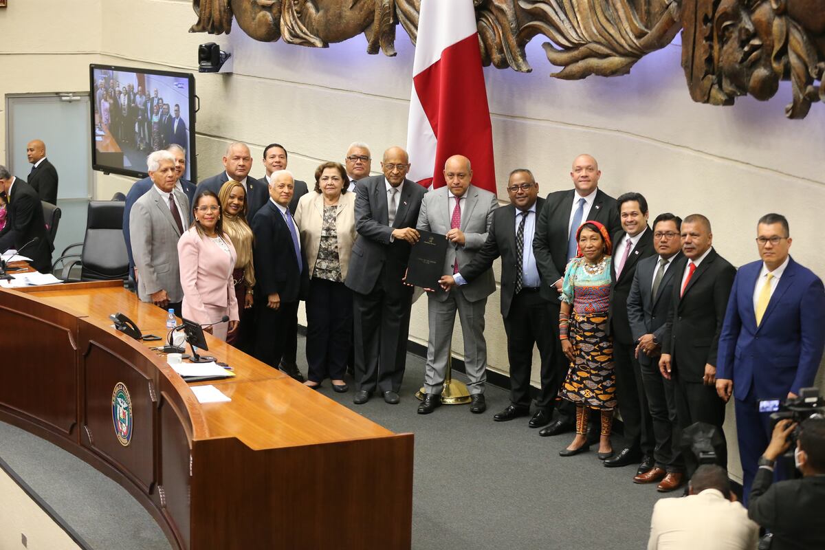 Asamblea quiere abreviar proceso para ratificación de magistrado designados a a la Corte