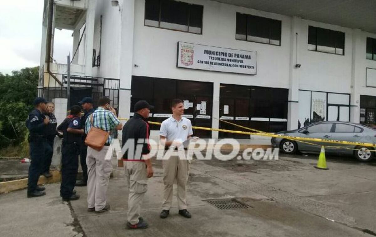 ¡HÉROE! Agente de la Policía Nacional frustra robo en Municipio de Panamá 