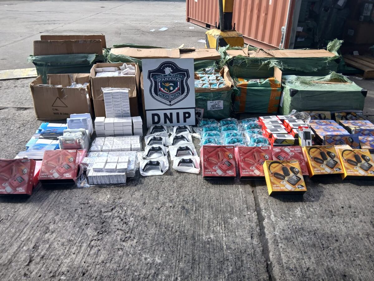 ‘Navidad sin Contrabando’ en marcha: En millonario decomiso caen Game Box ‘chimba’, falsos Nintendo, cargadores para iPhone y controles Sony