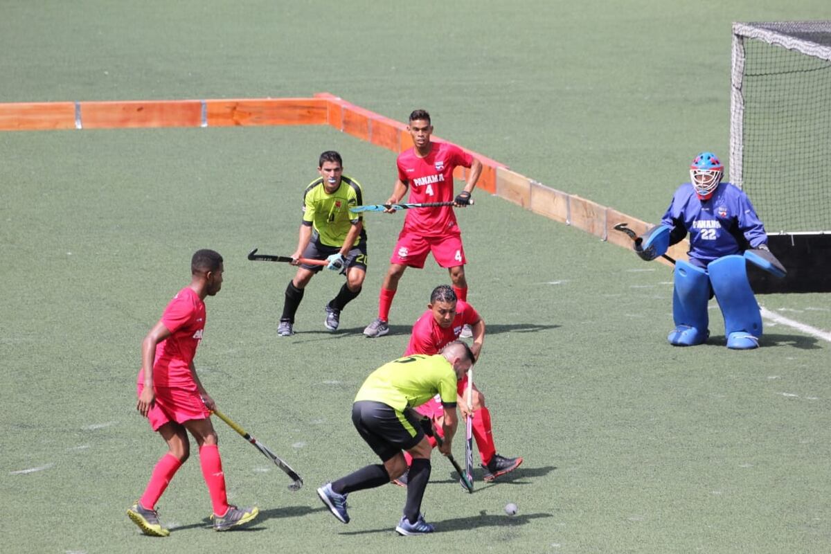 Una de cal y otra de arena para Panamá en el inicio del Centroamericano de Hockey Five