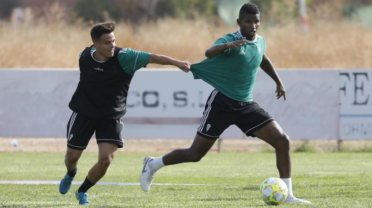 Fidel Escobar y Edgar Bárcenas podrían reencontrarse en la segunda de España