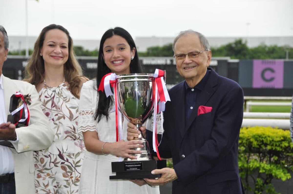 Final de infarto: ‘Danyer’ le roba la foto a ‘Sol Papá Carlos’