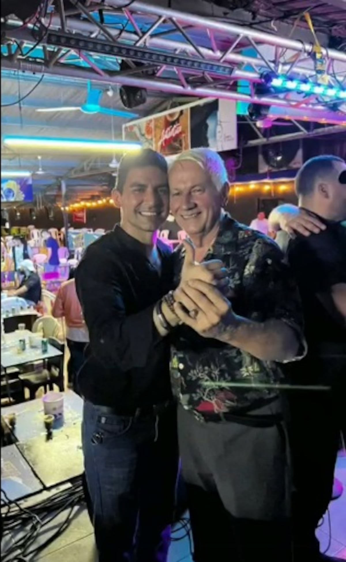 Otra voz deja el conjunto de Ulpiano. El Mechi le deseó éxitos