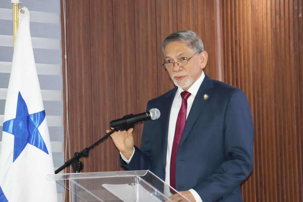 Instituto Especializado de Análisis cumple 64 años cuidando la salud pública de Panamá