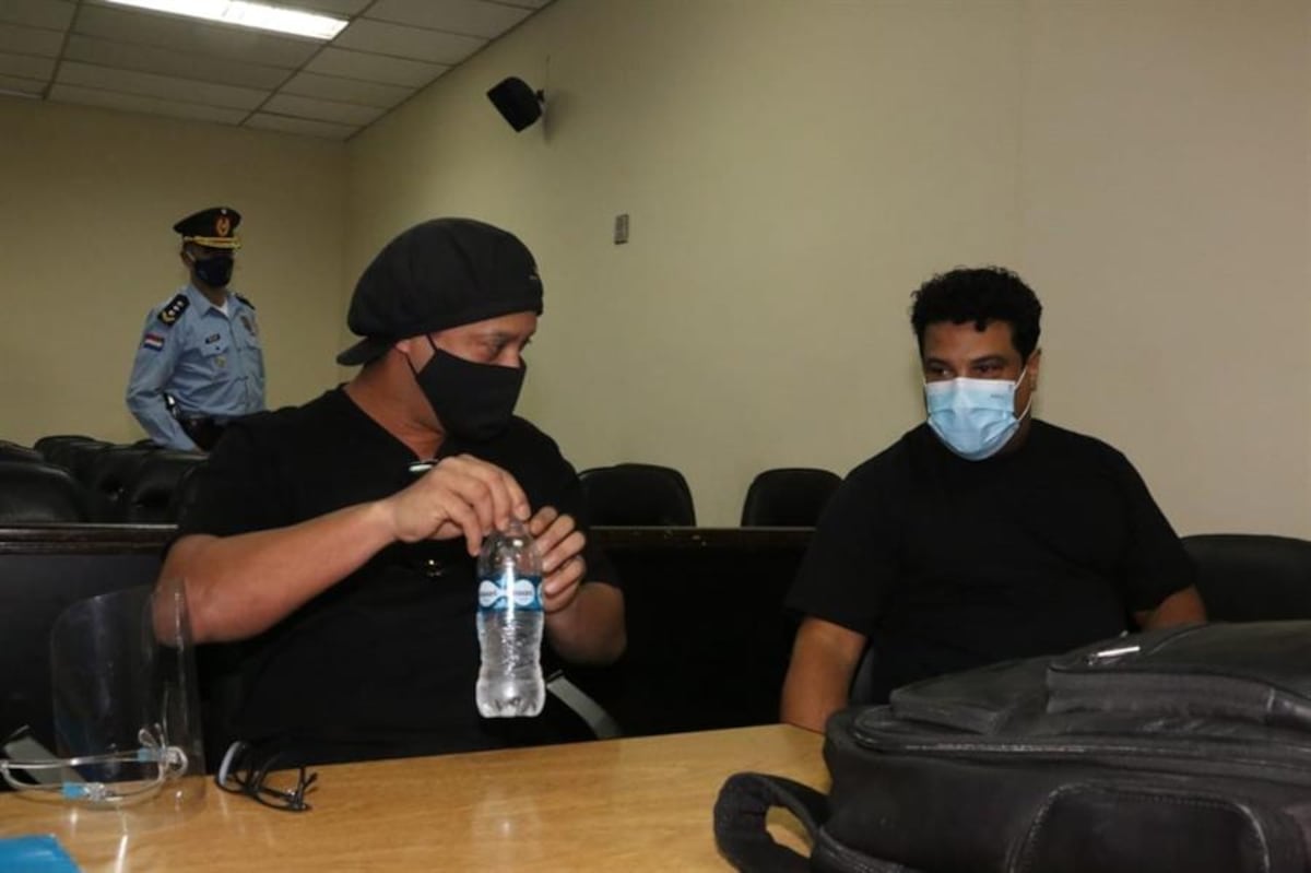 Ronaldinho es puesto en libertad tras seis meses detenido en Paraguay