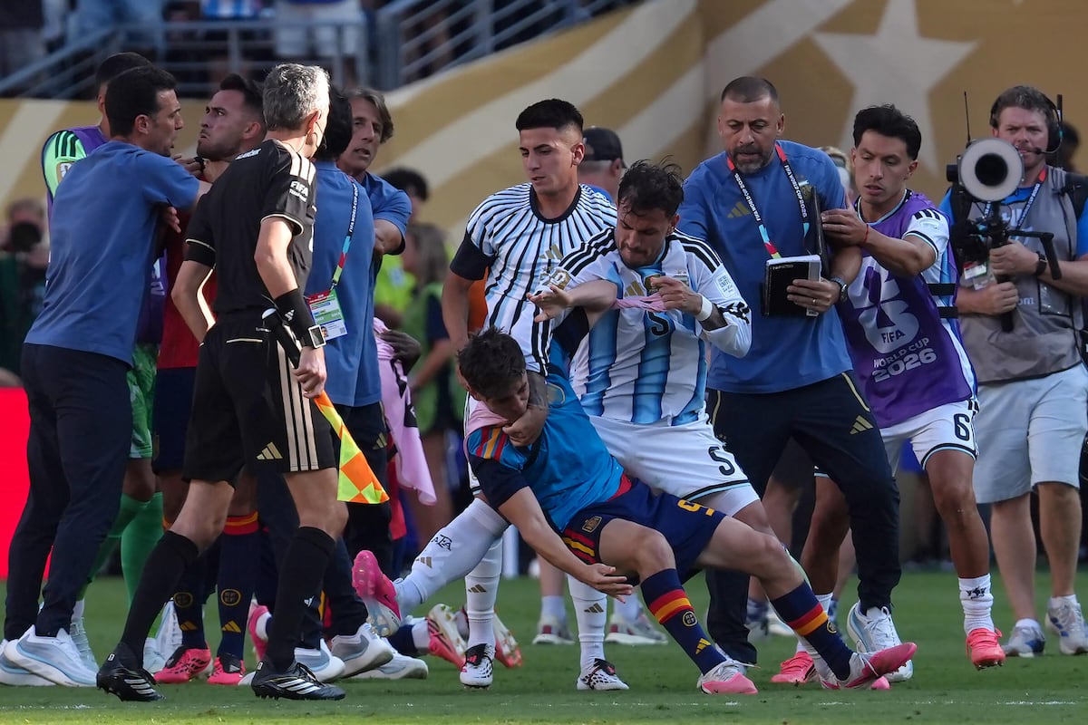 Fabián Ruiz lamenta la pelea entre España y Argentina tras la final del Mundial