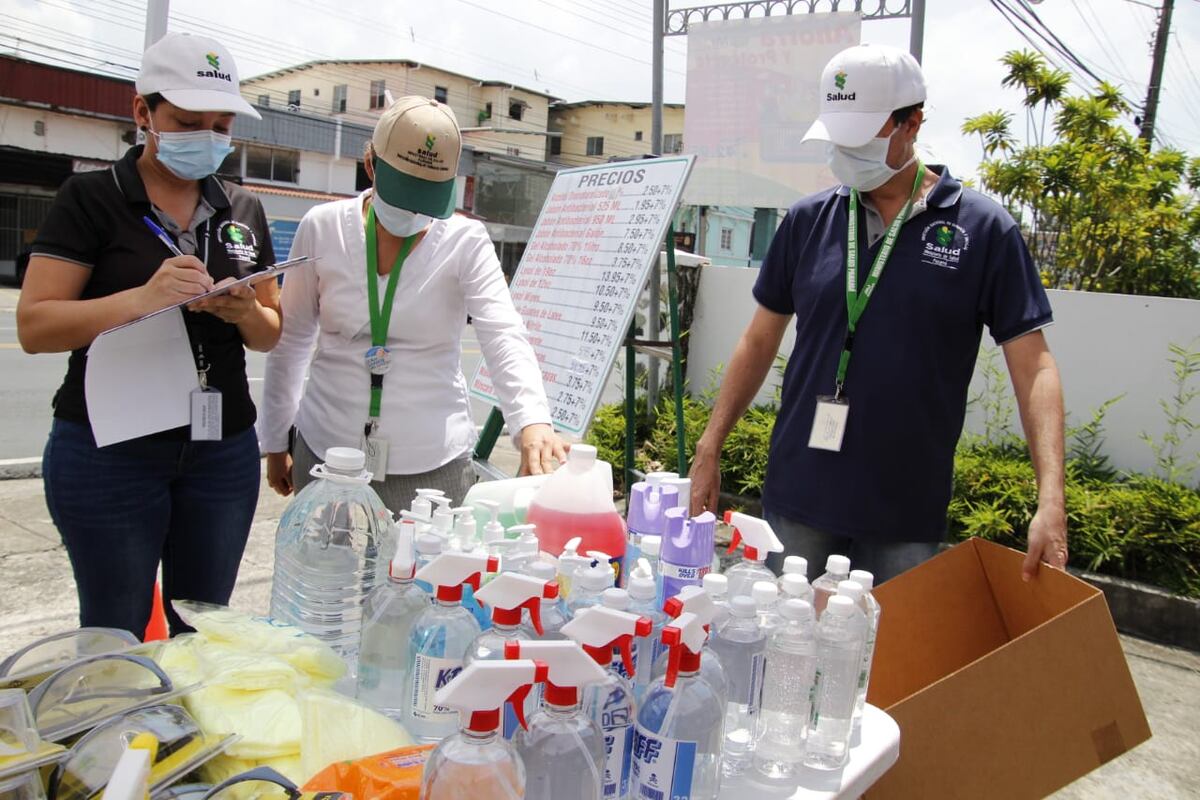 Tenían de todo. Minsa decomisa gel alcoholado, jabón antibacterial y otros artículos de higiene personal