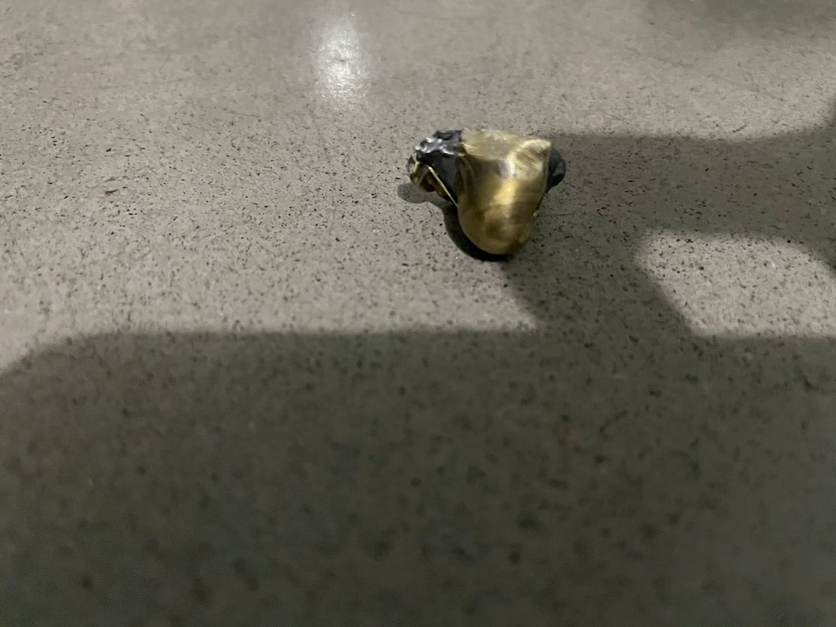 Quedaron debajo de las mesas. Balacera frente a restaurante en San Francisco deja al menos 2 heridos. Video