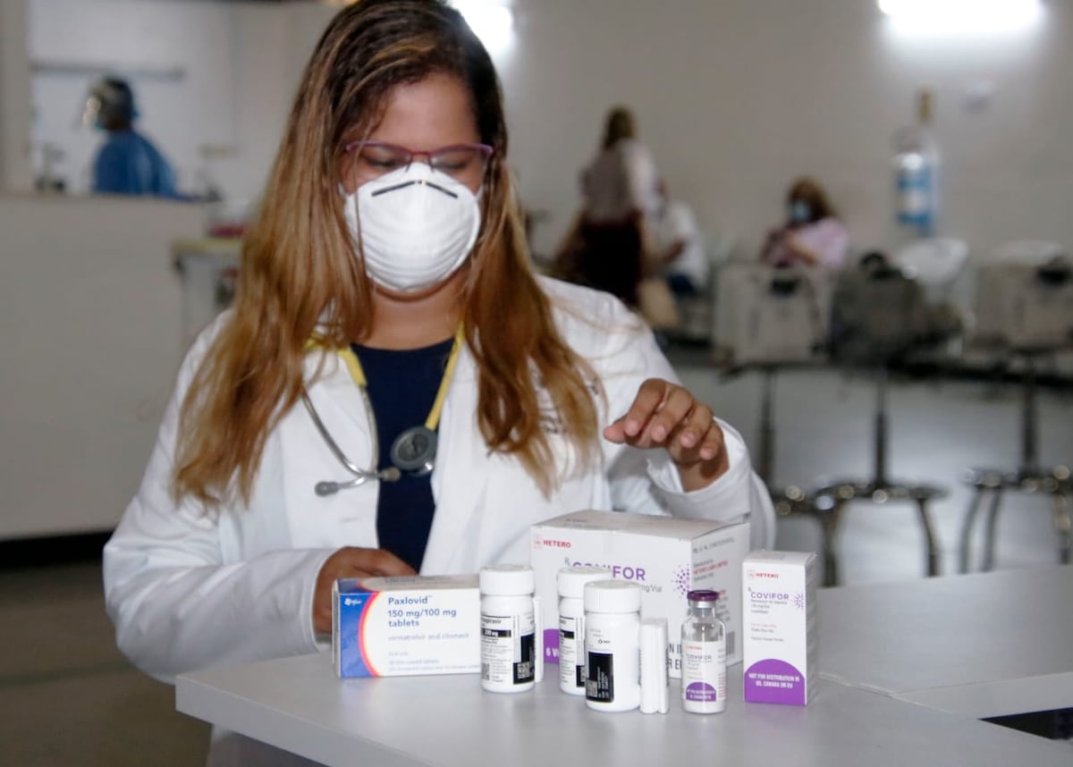 Tratamientos antivirales han disminuido impacto de síntomas en pacientes covid-19