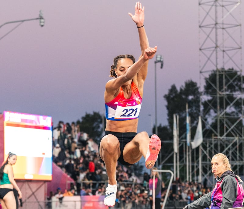 ¡Oro para Panamá! Nathalee Aranda domina el salto de longitud en Santa Fe