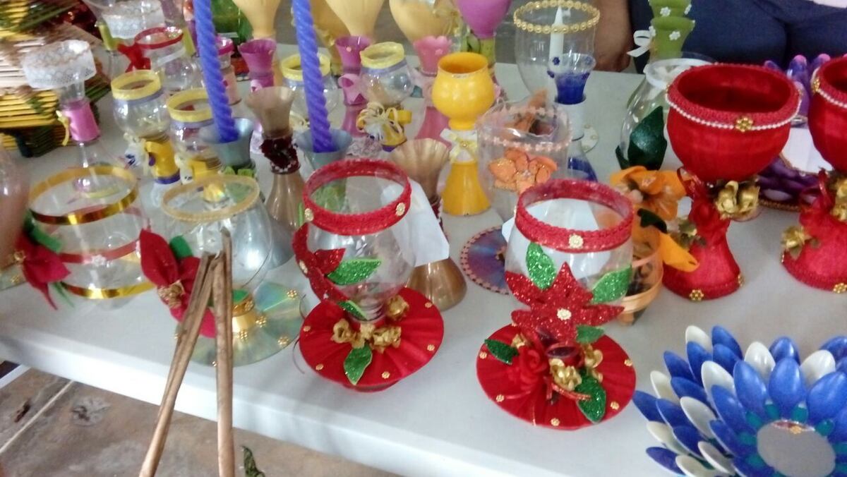 Reclusas de Colón se capacitaron en curso de ‘Manualidades con Reciclaje’