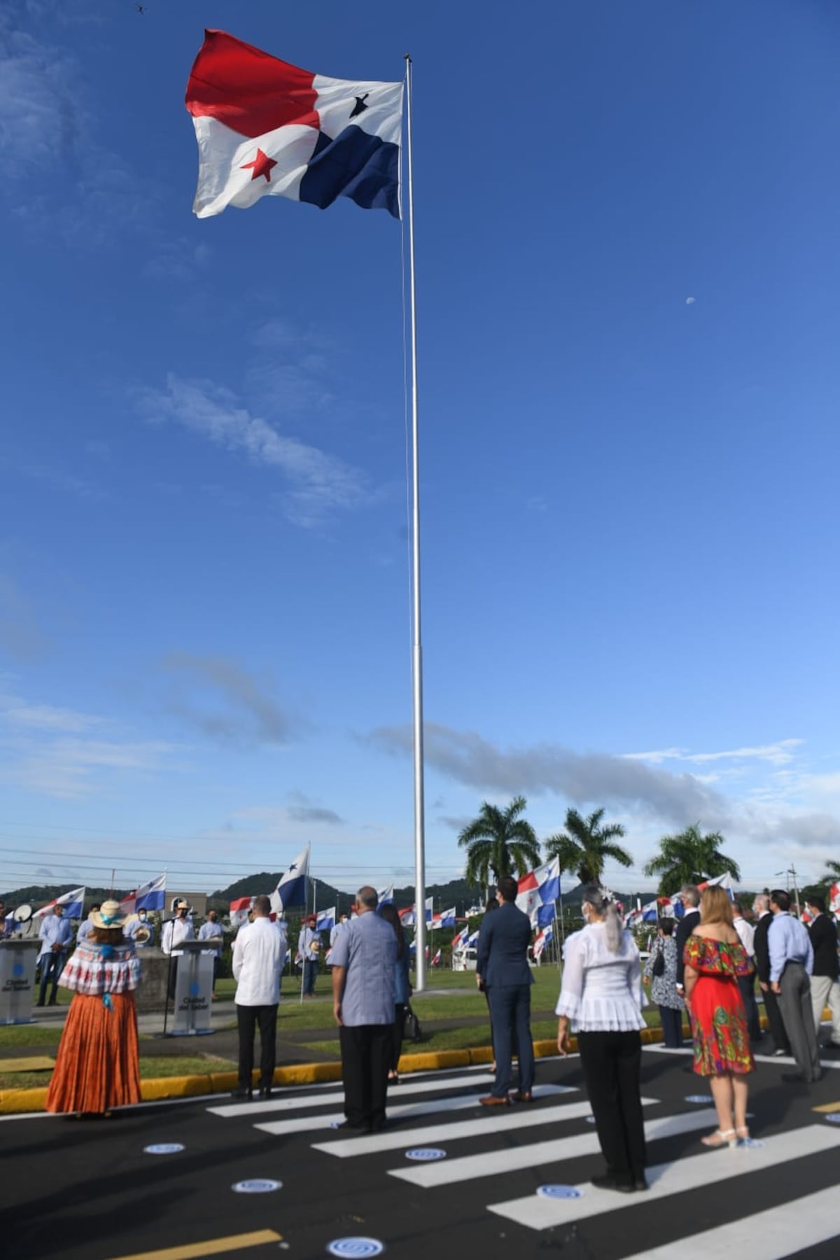 Comparten calendario para conmemorar los 200 años de independencia