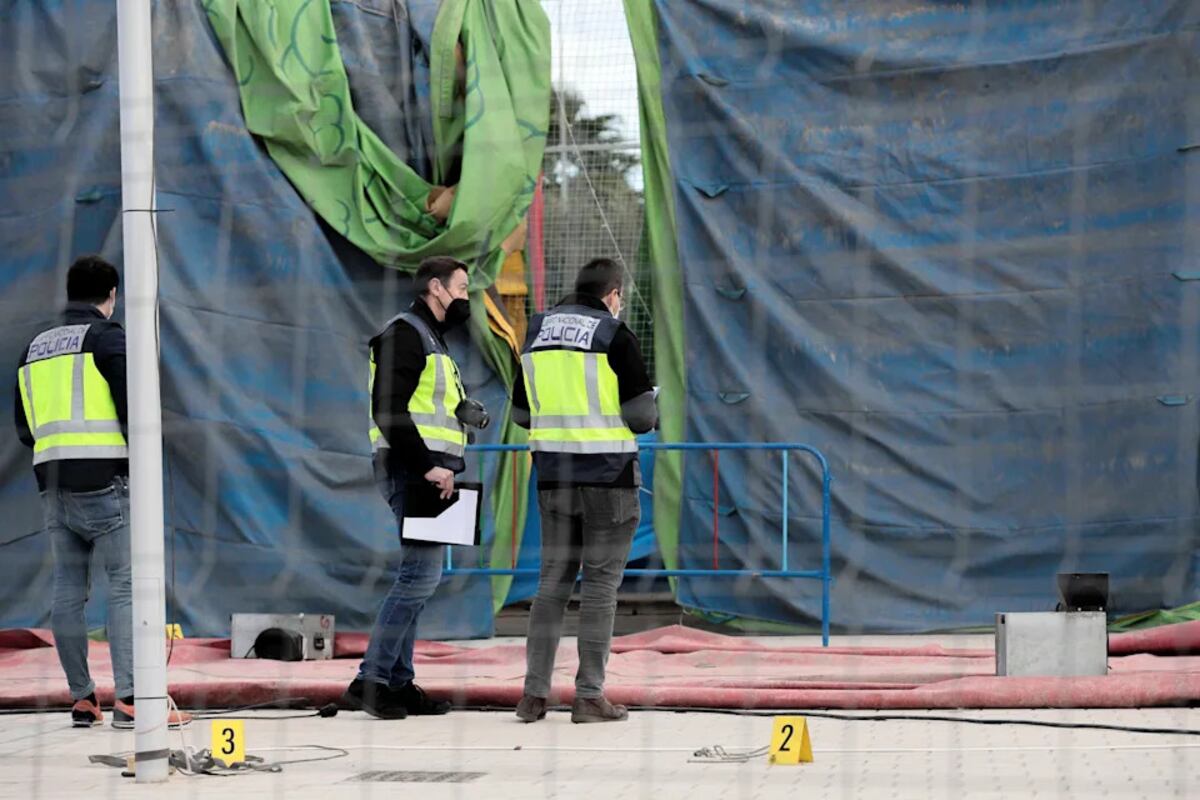 Niña muere en España al volarse un castillo inflable