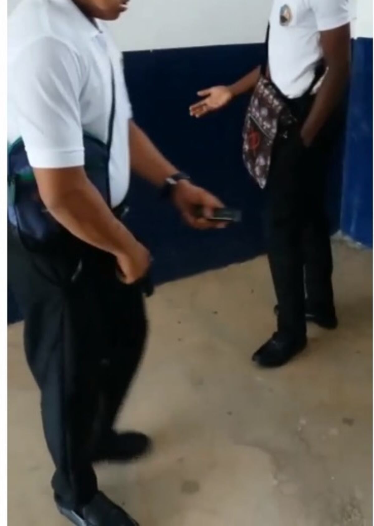 Estudiante que amenazó a otro con un arma de fuego será separado del colegio. Tras video viral 